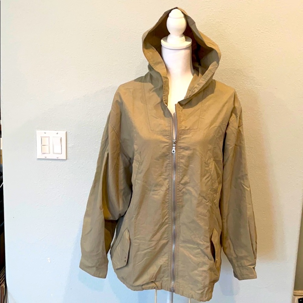 KAOS SPORTS MENS JACKET SIZE MEDIUM